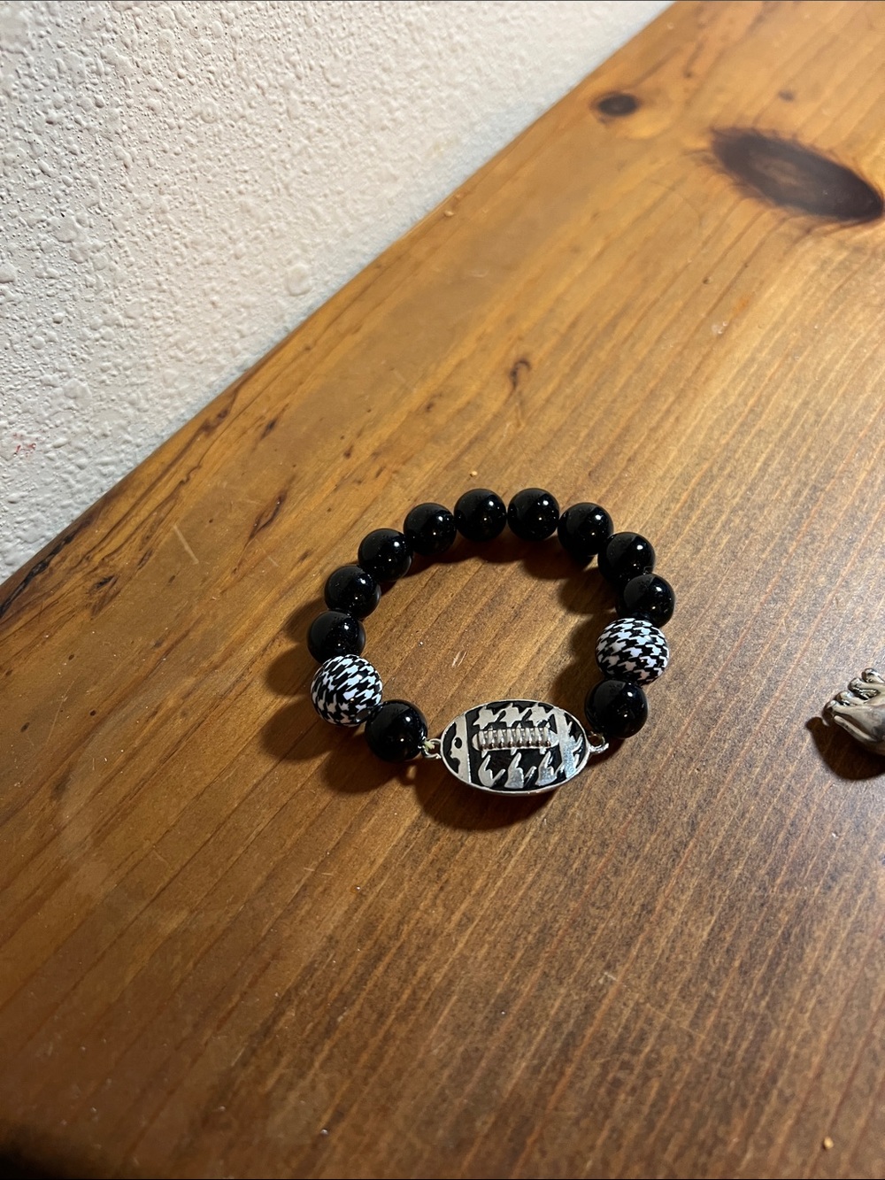 Black Beaded Bracelet with Houndstooth Accent